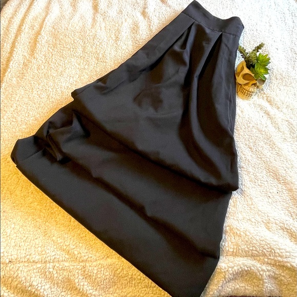 Full length dramatic skirt in size 52 - Picture 3 of 15